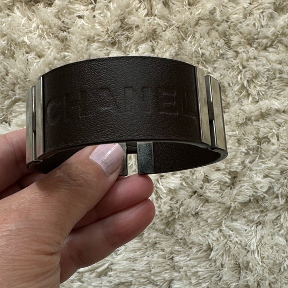 Authentic Chanel brown leather bangle bracelet✨RARE✨ - Picture 1 of 6